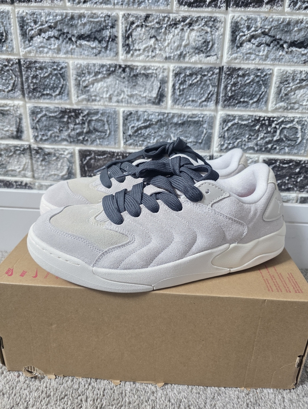 Nike Men's Session Light Grey Suede Sneakers Size 12